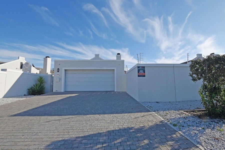 3 Bedroom Property for Sale in Sunningdale Western Cape